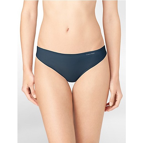 7 Seamless Thongs That Actually Don't Show